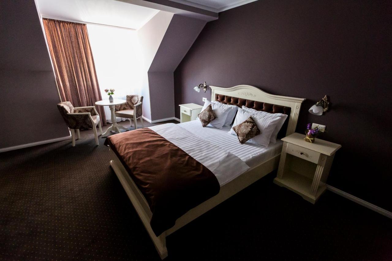 Royal Inn Busteni-Adults Only Eksteriør billede