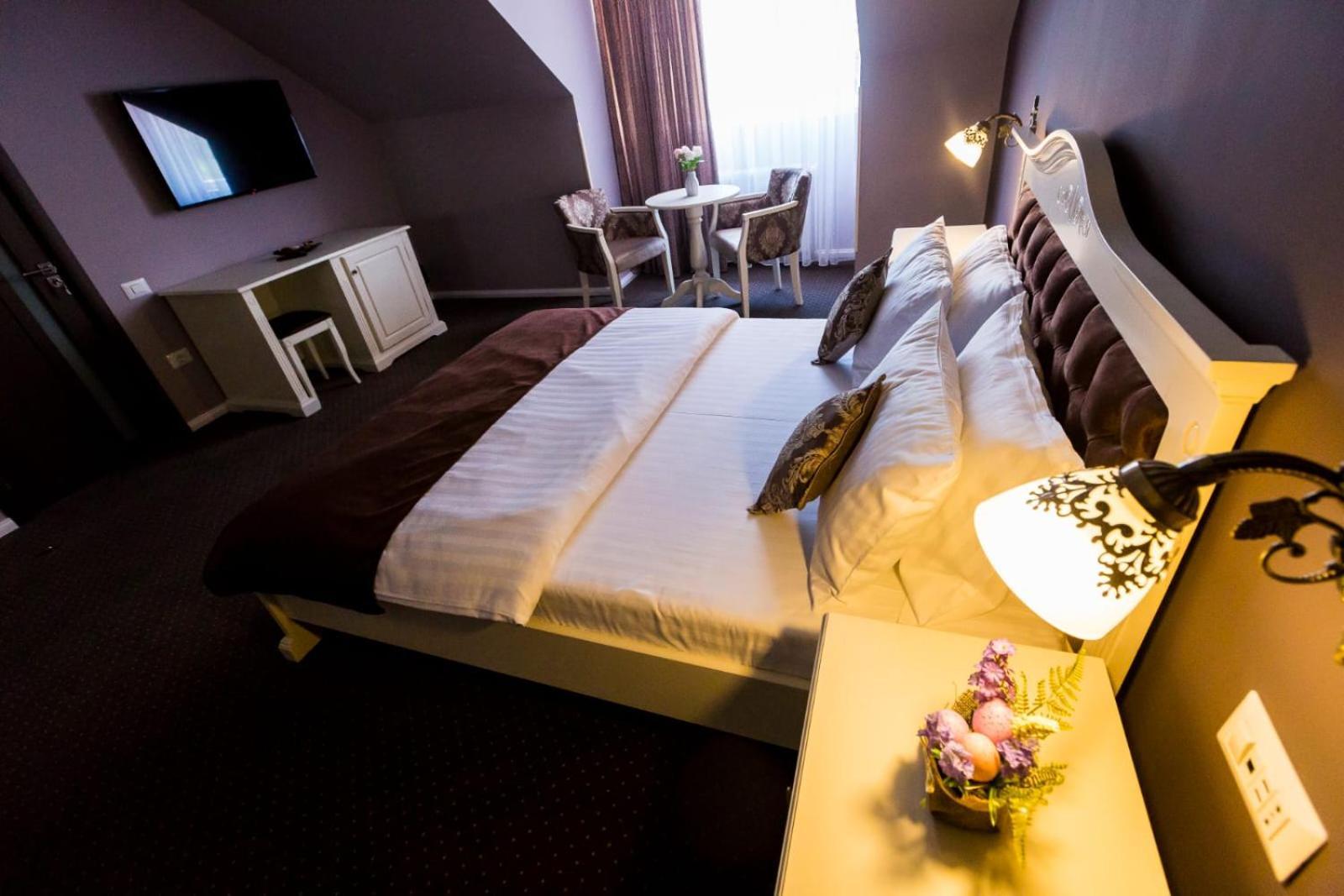 Royal Inn Busteni-Adults Only Eksteriør billede